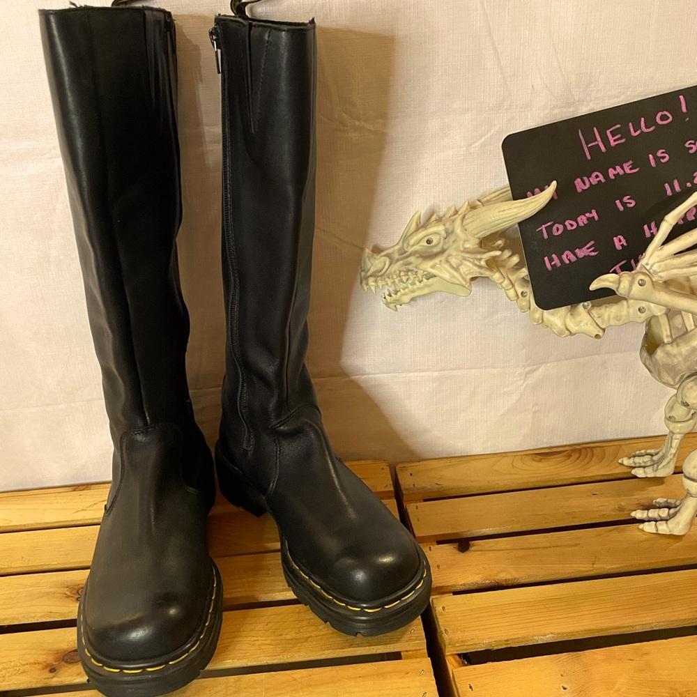 Vintage Made in England Dr Martens-Super Rare